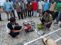 Dukung Program Konversi, Pertamina Berikan 100 Paket LPG ke Petani Gresik