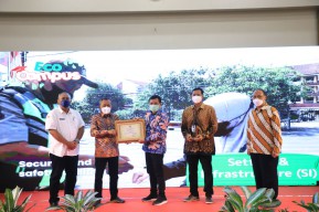 Pemkot Surabaya Beri Penghargaan 10 Kampus Ramah Lingkungan