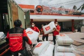 Gotong Royong, PDIP Surabaya Kirim Bantuan Kedua untuk Korban Erupsi Semeru