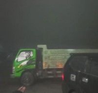 Gunung Semeru Erupsi, Jam 4 Sore di Lumajang Gelap Gulita