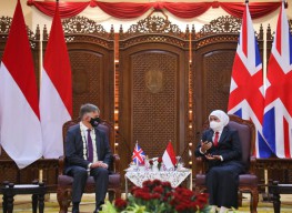 Sambangi Gubernur, Duta Besar Inggris Siap Bantu Pengembangan Ekonomi Jawa Timur