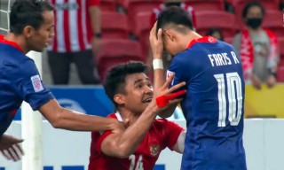 Menangis hingga Kentut, Lucunya Reaksi Penonton Timnas saat Penalti Singapura