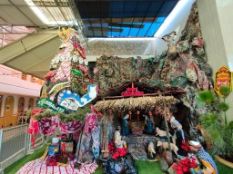 Unik, Gereja ini Bikin Pohon Natal Bertema Keragaman Budaya Indonesia