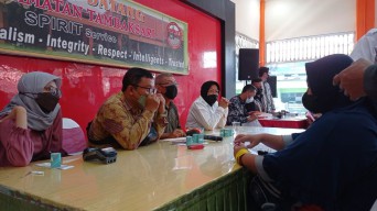 Kawal Bansos di Surabaya, Mensos Risma: Warga Tidak Tahu Ada Dua Bantuan Tunai