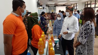 PDAM Surabaya Bantu Pasarkan Produk UMKM dengan Menggelar Open Space