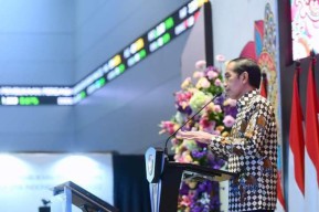 Presiden Jokowi Bersyukur Vaksinasi di Indonesia Capai 281 Juta