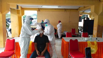 Begini Cara Penanganan Kasus Omicron di Surabaya