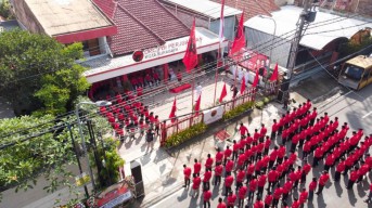 Upacara Bendera Peringatan HUT PDIP ke-49 di Surabaya Dihadiri Eri-Armuji