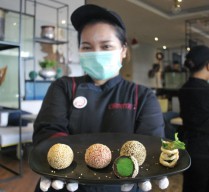 Yummy! Modifikasi Onde-onde Tiga Rasa ala Hotel ini Bikin Ngiler gaes