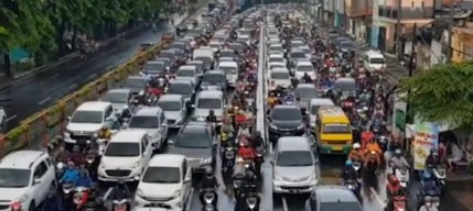 Pakar Sejarah Perkotaan Unair Ungkap Solusi Kemacetan di Surabaya