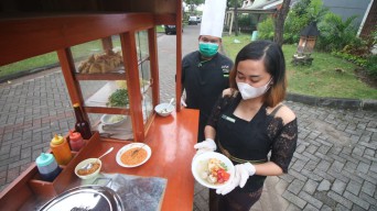 Nginap di Hotel ini Siap-siap Didatangi Pedagang Bakso Berparas Cantik