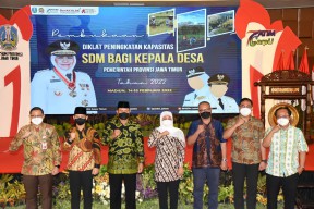 Gubernur Khofifah Minta Kepala Desa Berinovasi dalam Memajukan Daerahnya