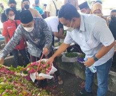 Ayah Mertua Wali Kota Surabaya Tutup Usia, Putra Mensos Risma: Semua Berduka