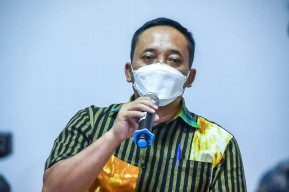 Tegakkan Aturan, Pemkot Surabaya Bentuk Satgas Kantong Plastik