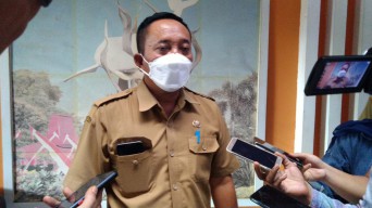 Pemkot Surabaya Godok Aturan Tentang Pembatasan Penggunaan Kantong Plastik