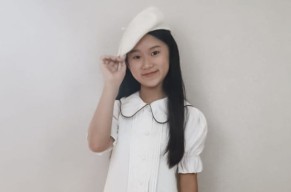 Siswi SMP di Surabaya ini Sabet Medali Emas Olimpiade Bahasa Inggris