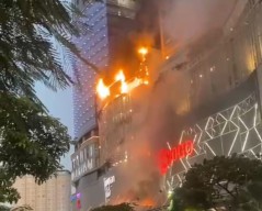 Tunjungan Plaza Surabaya Terbakar