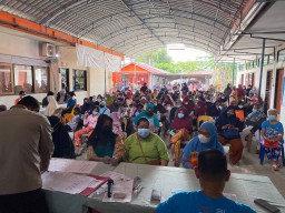 Kemesos Salurkan Bantuan Minyak Goreng Senilai Rp 19,3 Miliar di Kepulauan Riau