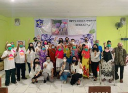 Lebaran, 10 Hotel Archipelago Berbagi Kebahagiaan di Panti Wreda Surabaya