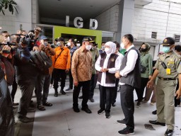 Tinjau Korban Seluncuran Ambrol Kenjeran Park, Menko PMK: Saya Prihatin