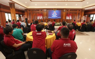 Seminar Nasional Jatim Digital Day, Menteri Teten Masduki Apresiasi AMSI