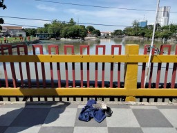 Perempuan Loncat dari Jembatan Jagir Surabaya Tinggalkan Jaket dan Celana Dalam