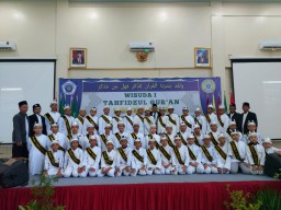 SD Muhammadiyah 11 Surabaya Gelar Wisuda Tahfidzul Quran, 1 Siswa Hafal 12 Juz