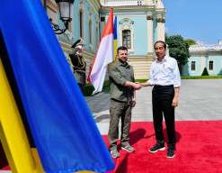 Bawa Misi Perdamaian, Presiden Jokowi Disambut Presiden Ukraina