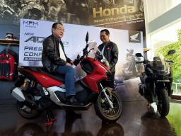 Skutik Penjelajah Honda ADV 160 Diluncurkan di Jatim, Segini Harganya