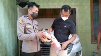 Tabung APAR di Rumah Warga Kedinding Surabaya Meledak, Dua Orang Dilarikan ke RS