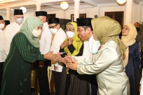 Khofifah Naik Haji, Wagub Emil Jabat Plt Gubernur Jatim