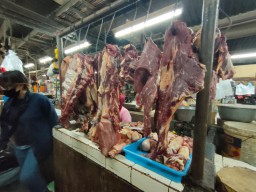 Wabah PMK Menurun, Pedagang Daging Sapi di Surabaya Tetap Sepi Pembeli
