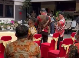 Pelayat Berdatangan, Begini Suasana Rumah Duka Menpan RB Tjahjo Kumolo