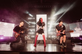 Isyana Sarasvati Bakal Gelar Konser di Surabaya, Catat Tanggalnya!