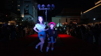 Serunya Peragaan Busana Disabilitas di Acara 'Mejeng Nang Suroboyo'