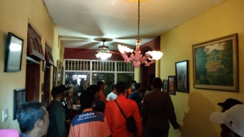 Diduga Depresi, Pemuda di Surabaya Gantung Diri di Depan Kamarnya