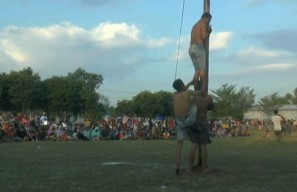 Relawan Desa Ganjar Pranowo di Tuban Gelar Lomba Peringati HUT RI
