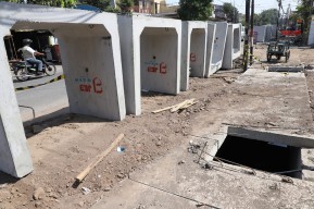 Proyek Box Culvert Pemkot Surabaya Rusak Pipa PDAM, Suplai Air Warga Terganggu