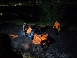 Begini Kronologi Penemuan Mayat Nyaris Gosong di Pinggir Sungai di Surabaya