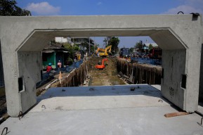 Antisipasi Banjir, Pemkot Surabaya Bangun 55 Titik Crossing Saluran Air