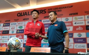 Vietnam Sebut GBT Bau Sampah, Pelatih Hongkong Justru Puji Kebersihan Stadion