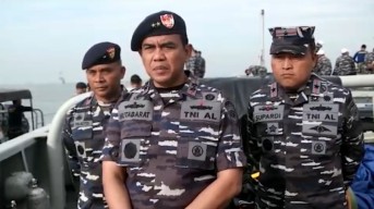 Pesawat Latih TNI AL yang Jatuh di Selat Madura Ditemukan di Kedalaman 15 Meter