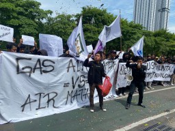 Gelar Demo Tragedi Kanjuruhan, Mahasiswa Uinsa Tuntut Kapolda Jatim Dicopot