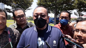 Dirut PT LIB Akhmad Hadian Jalani Pemeriksaan Sebagai Tersangka di Polda Jatim