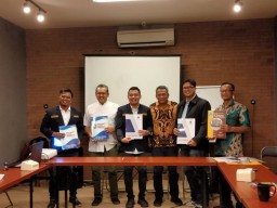 Gandeng Empat Universitas, Kartar Surabaya Berikan Beasiswa untuk Anggotanya