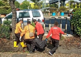 Tersambar Kereta Api, Wanita di Surabaya Terpental 10 Meter dan Tewas Seketika