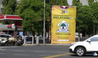 Tak Pasang Foto Capres dan Caleg, Baliho Golkar Surabaya Tuai Pujian Masyarakat