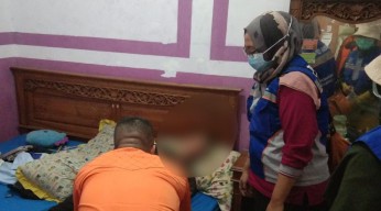 Percobaan Bunuh Diri, Pria di Surabaya ini Tusuk Lengannya dengan Jarum Besar