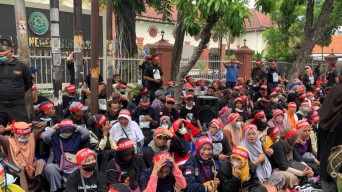 Dukung Mas Bechi, Ribuan Massa Datangi PN Surabaya Jelang Sidang Putusan