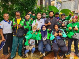 Libur Natal dan Tahun Baru, Driver Ojek Online di Surabaya Kebanjiran Order